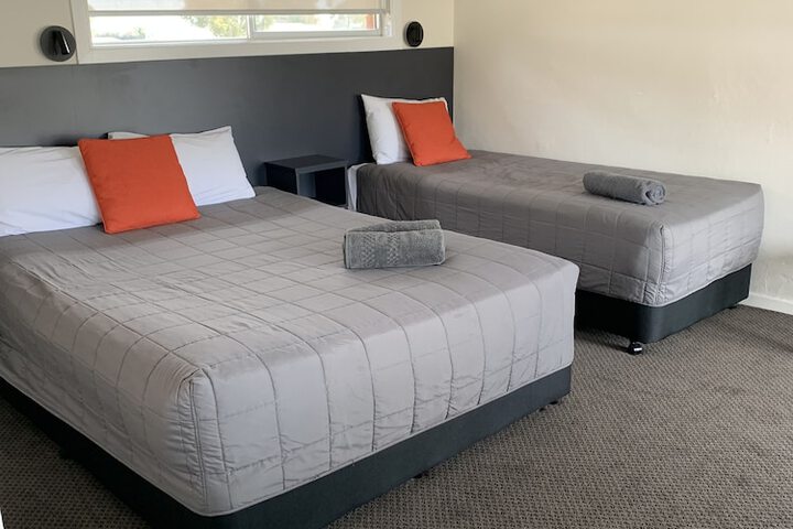 Room 21 of 34