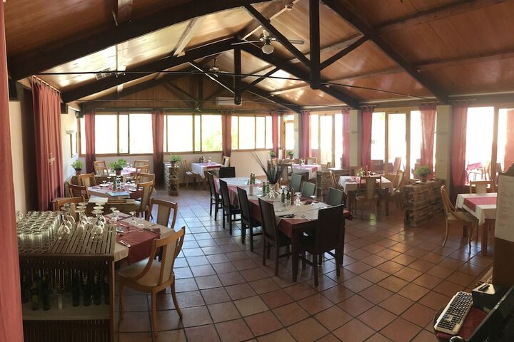 Dining 73 of 138