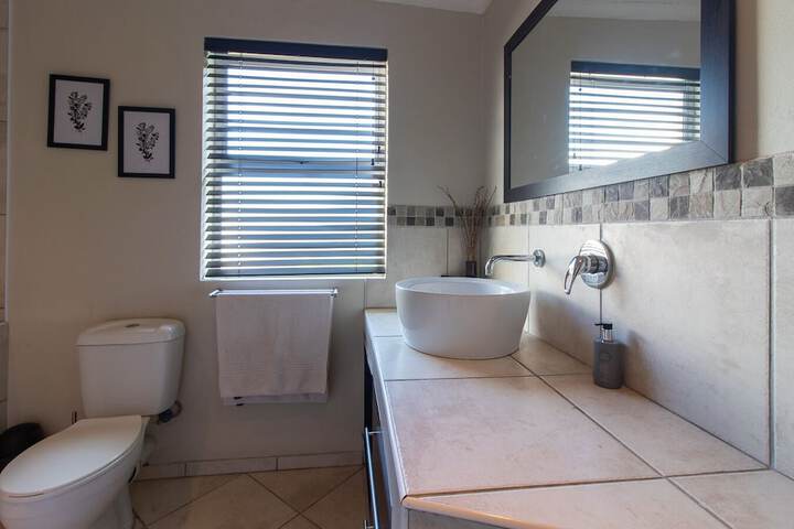 Room 12 of 27