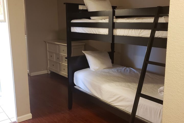 2 Queen Beds Second Floor (39 of 49)
