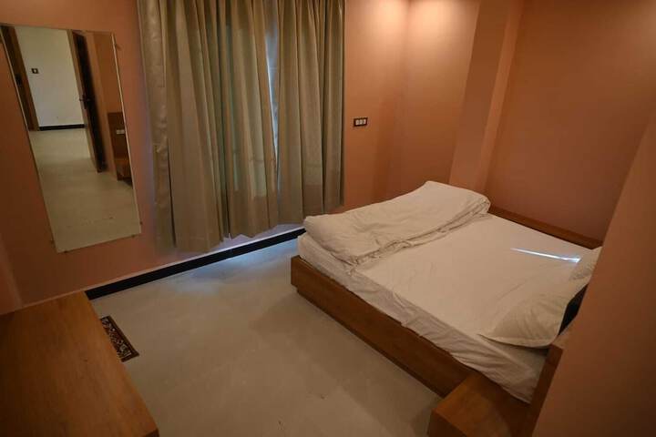Room 21 of 36