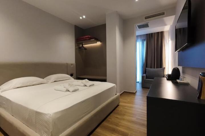 Room 11 of 54