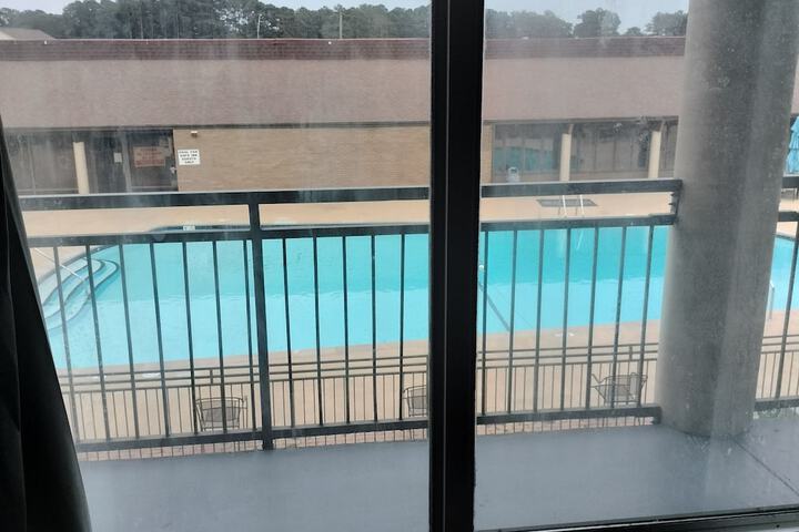 Room 140 of 190
