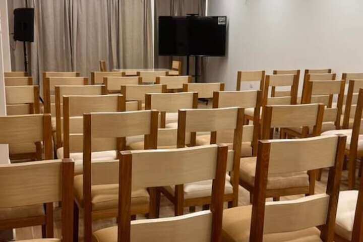 Room 67 of 125