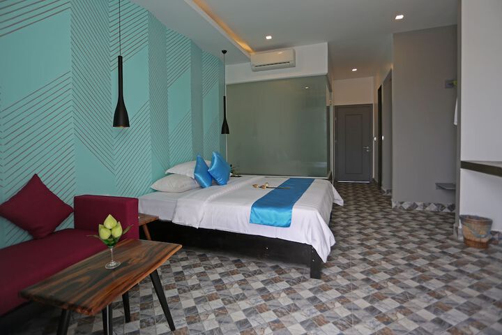 Room 2 of 34