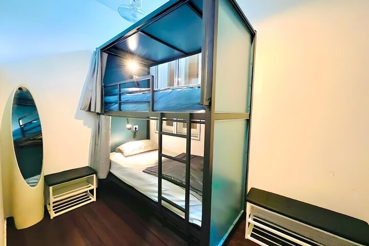 Room 9 of 22