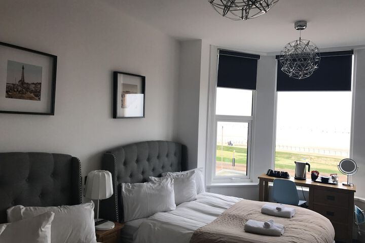 Room 8 of 62