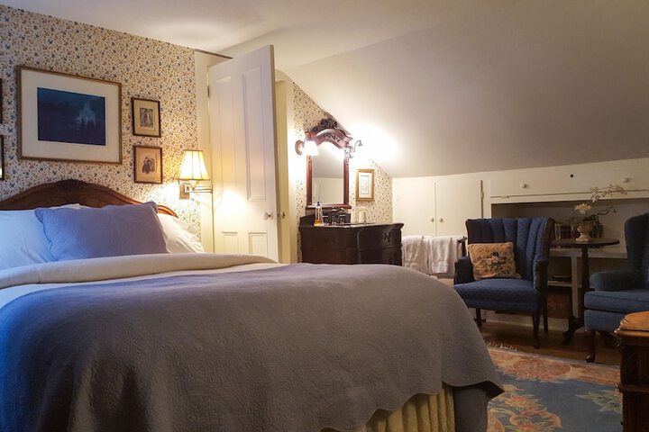 Room 4 of 41