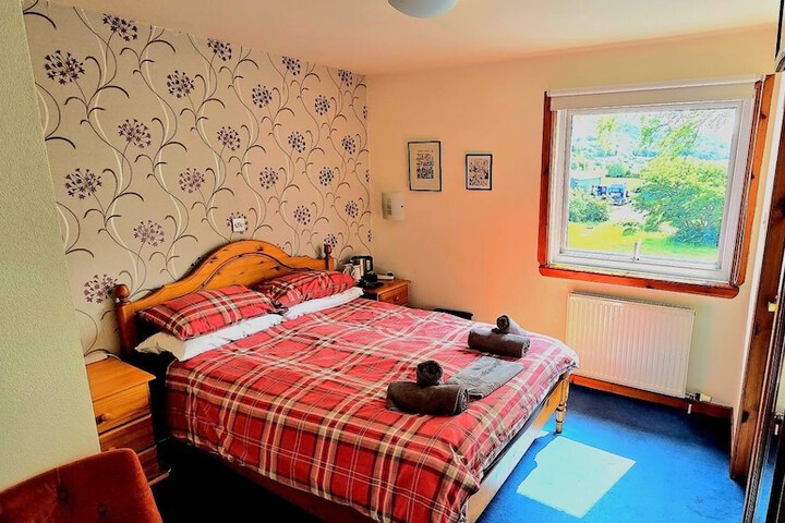 Room 17 of 34