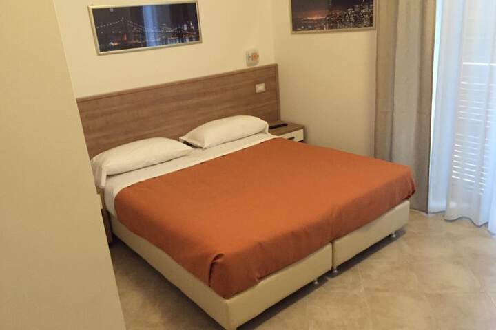 Room 20 of 35