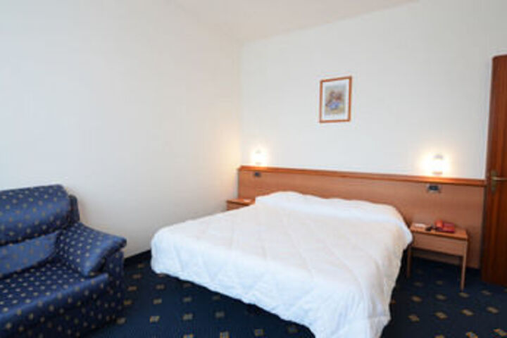 Room 19 of 50