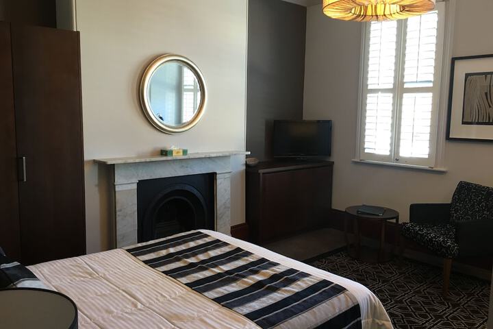 Room 9 of 56
