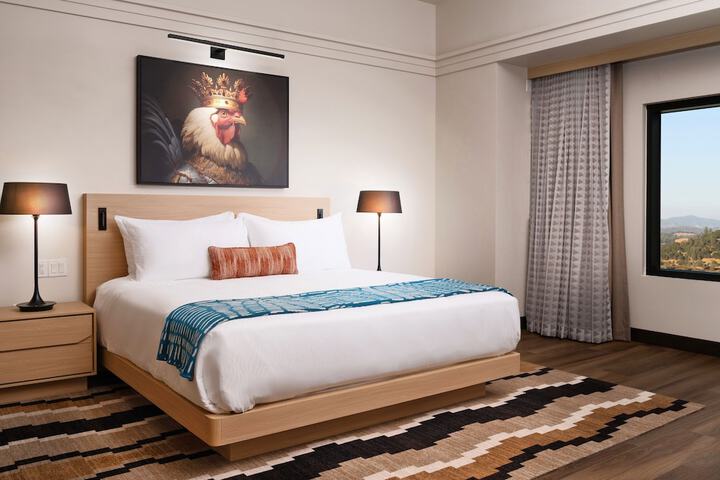 Room 9 of 42