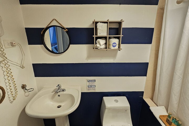 Room 42 of 71