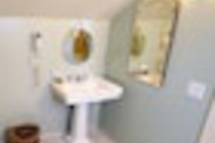 Room 74 of 252