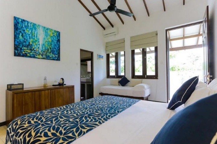 Room 16 of 25