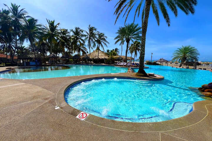 Hotel with Pool
