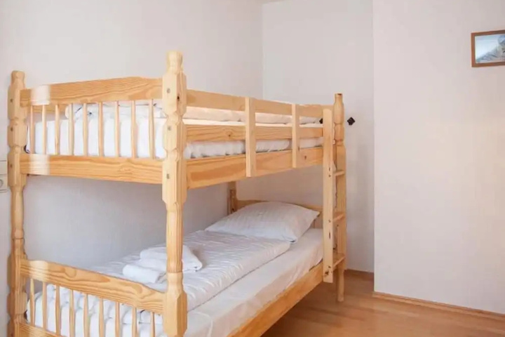 Room 2 of 9