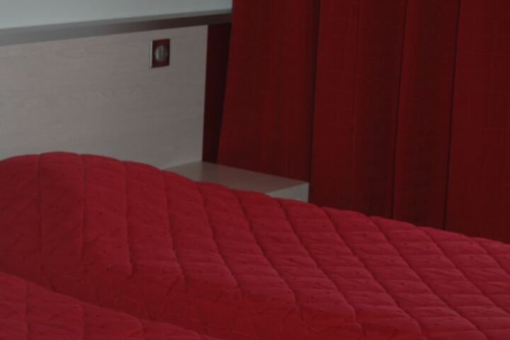 Room 13 of 74