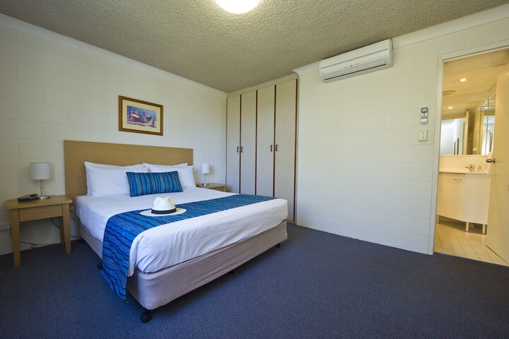 Room 5 of 30