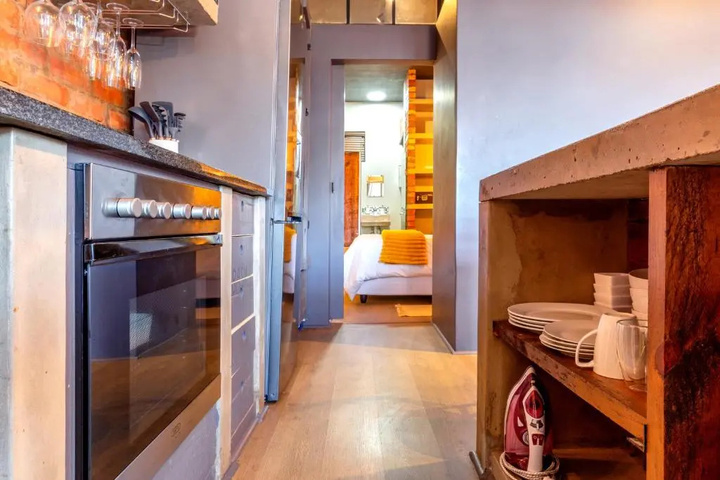 10 Oyster Walk