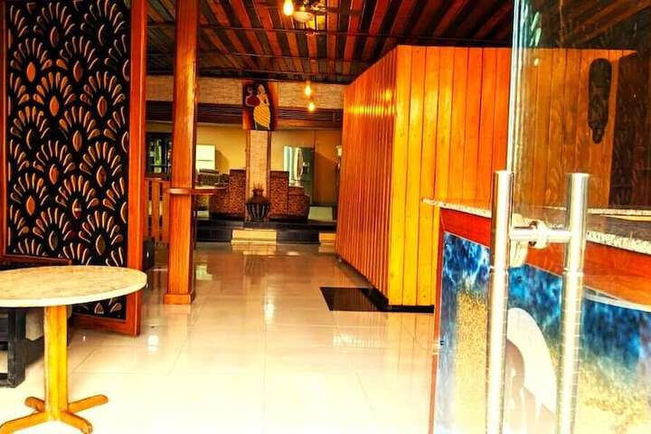 Ballroom/Hall 29 of 39