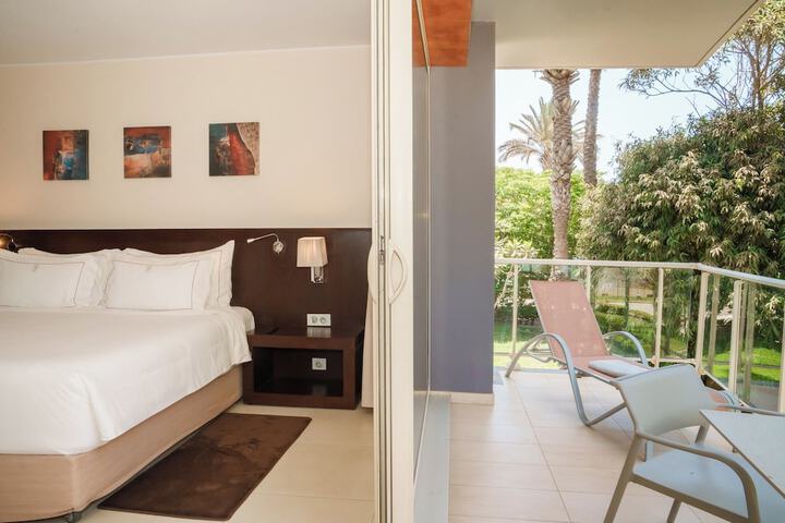 Room 10 of 75