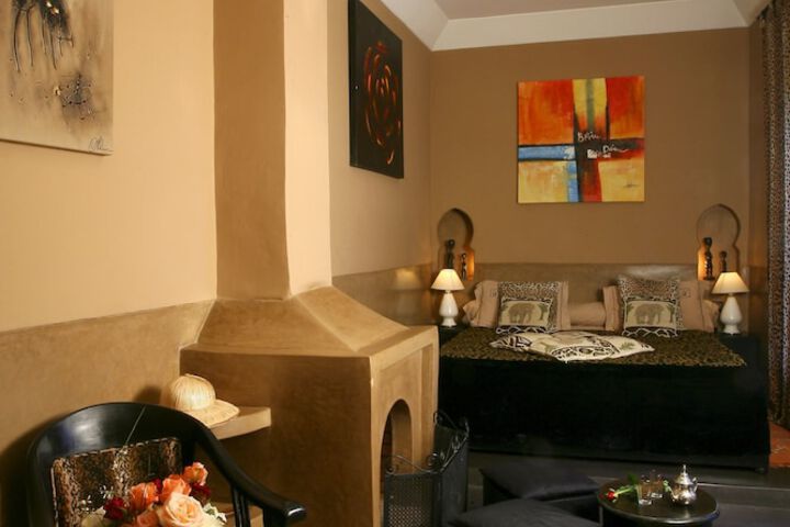Room 3 of 47