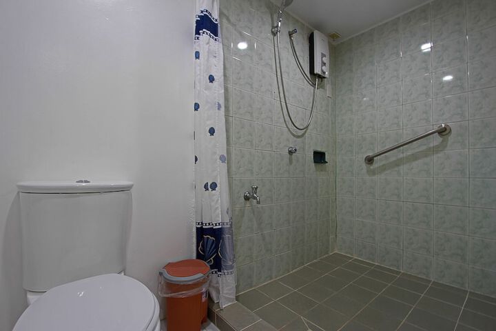 Room 30 of 42