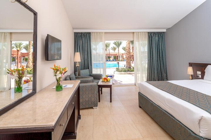Room 48 of 104
