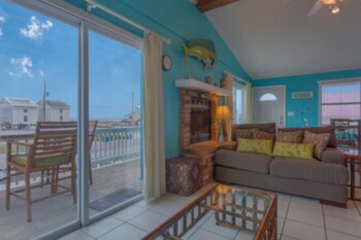 Blue Dolphin by Meyer Vacation Rentals in Gulf Shores, AL