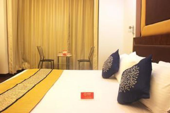 Room 6 of 15