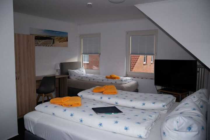 Room 13 of 22