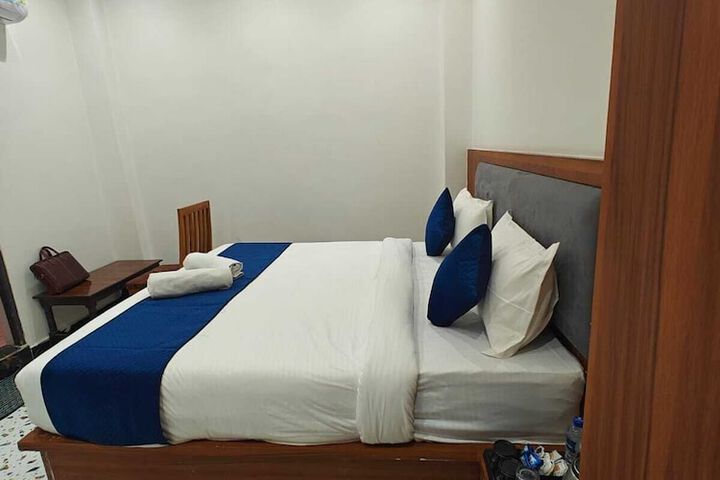 Room 15 of 39