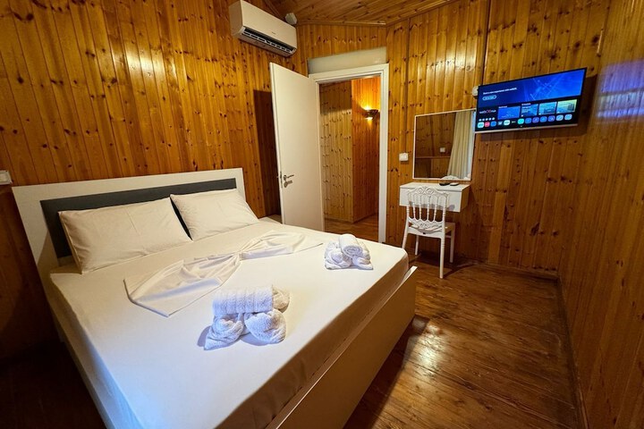 Room 3 of 50