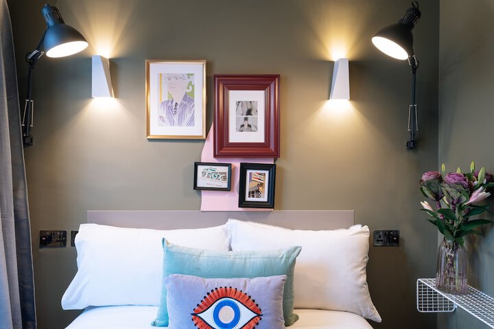 Room 18 of 46