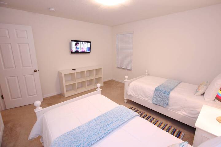 Room 4 of 139