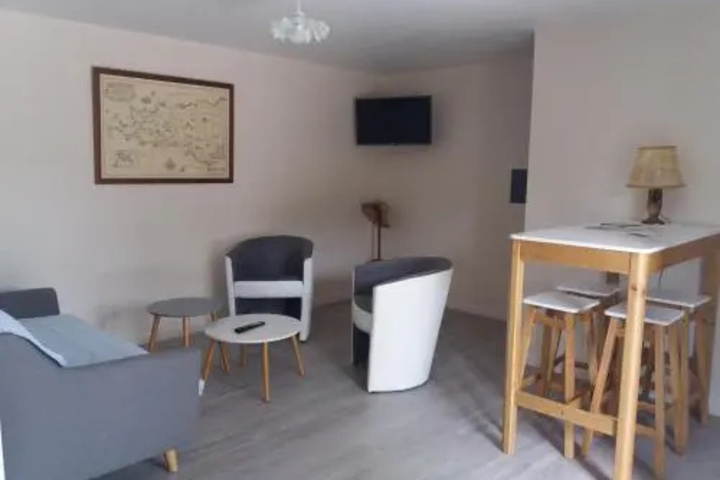 Room 3 of 20
