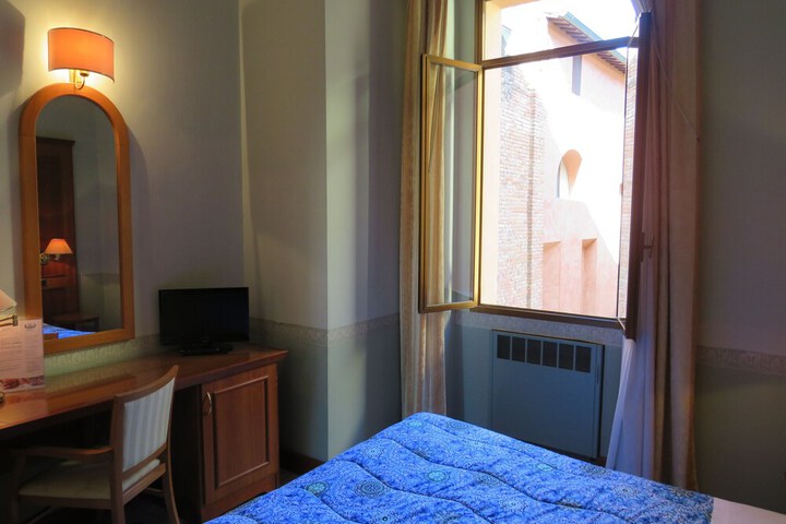 Room 3 of 22