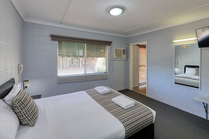 Room 10 of 52