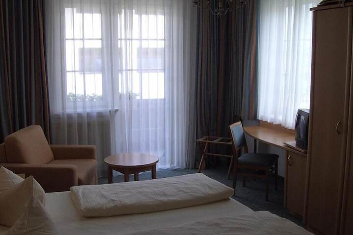Room 15 of 53