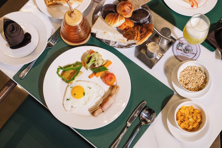 Breakfast/Coffee Service 69 of 104