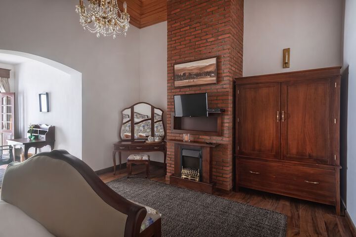 Room 10 of 61