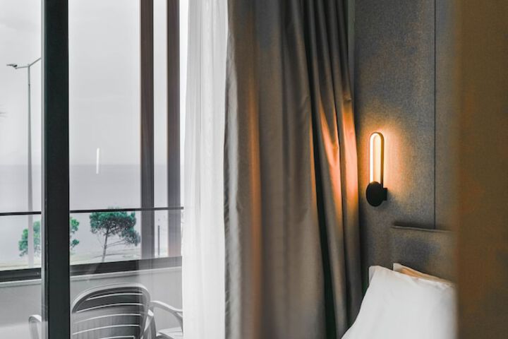 Room 5 of 65