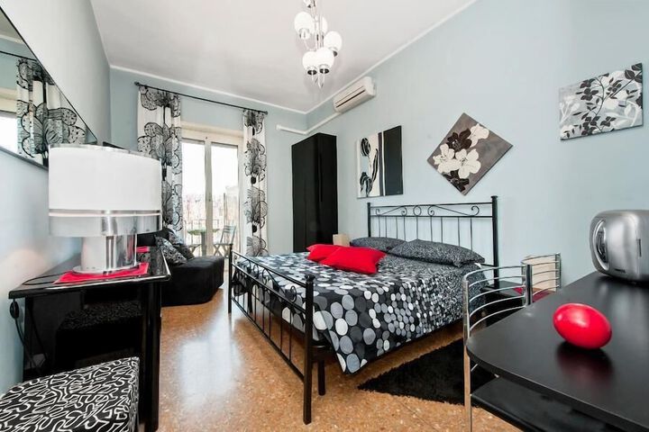 Room 2 of 22
