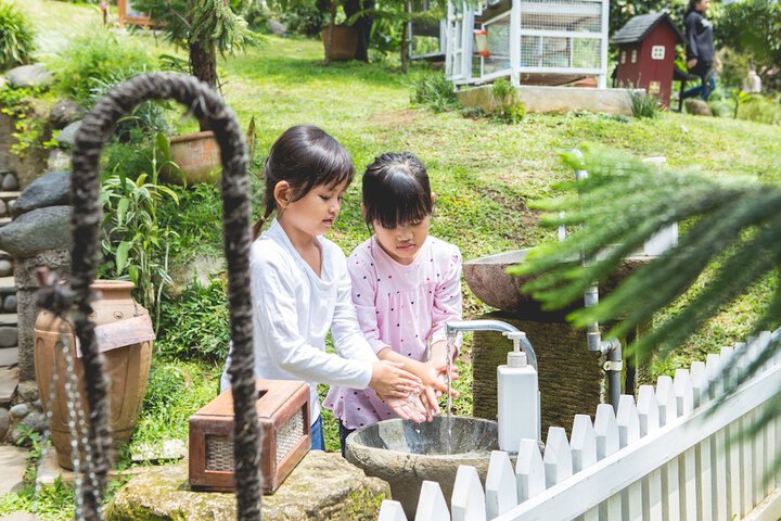 Childrens Activities 79 of 122