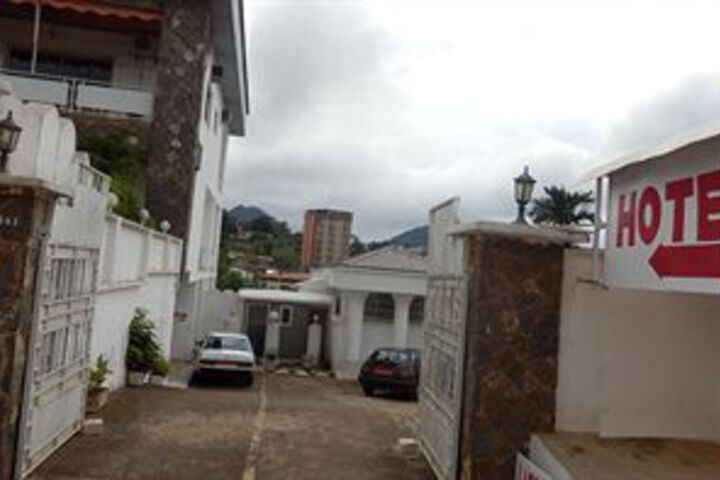 Hotel 4 of 12