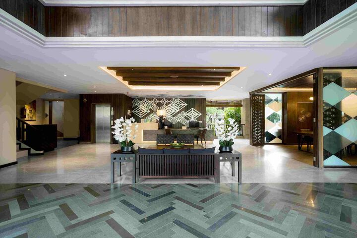 Hotel Lobby