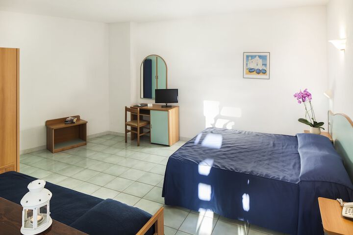 Room 21 of 122