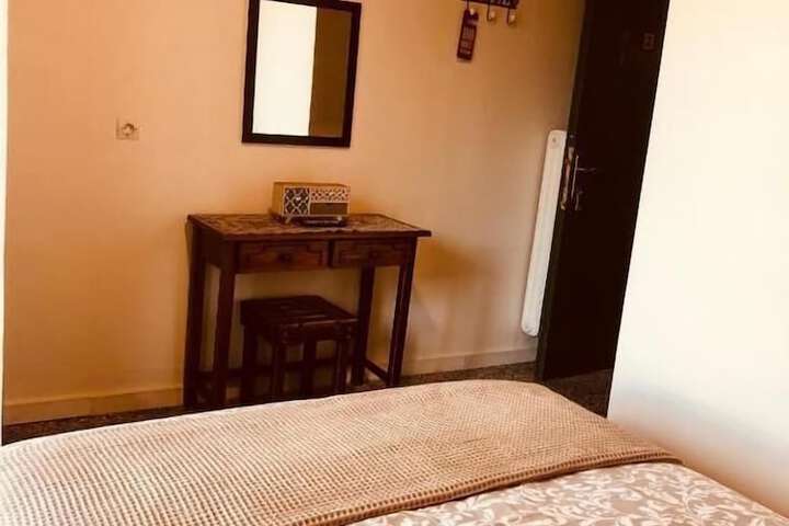 Room 9 of 31
